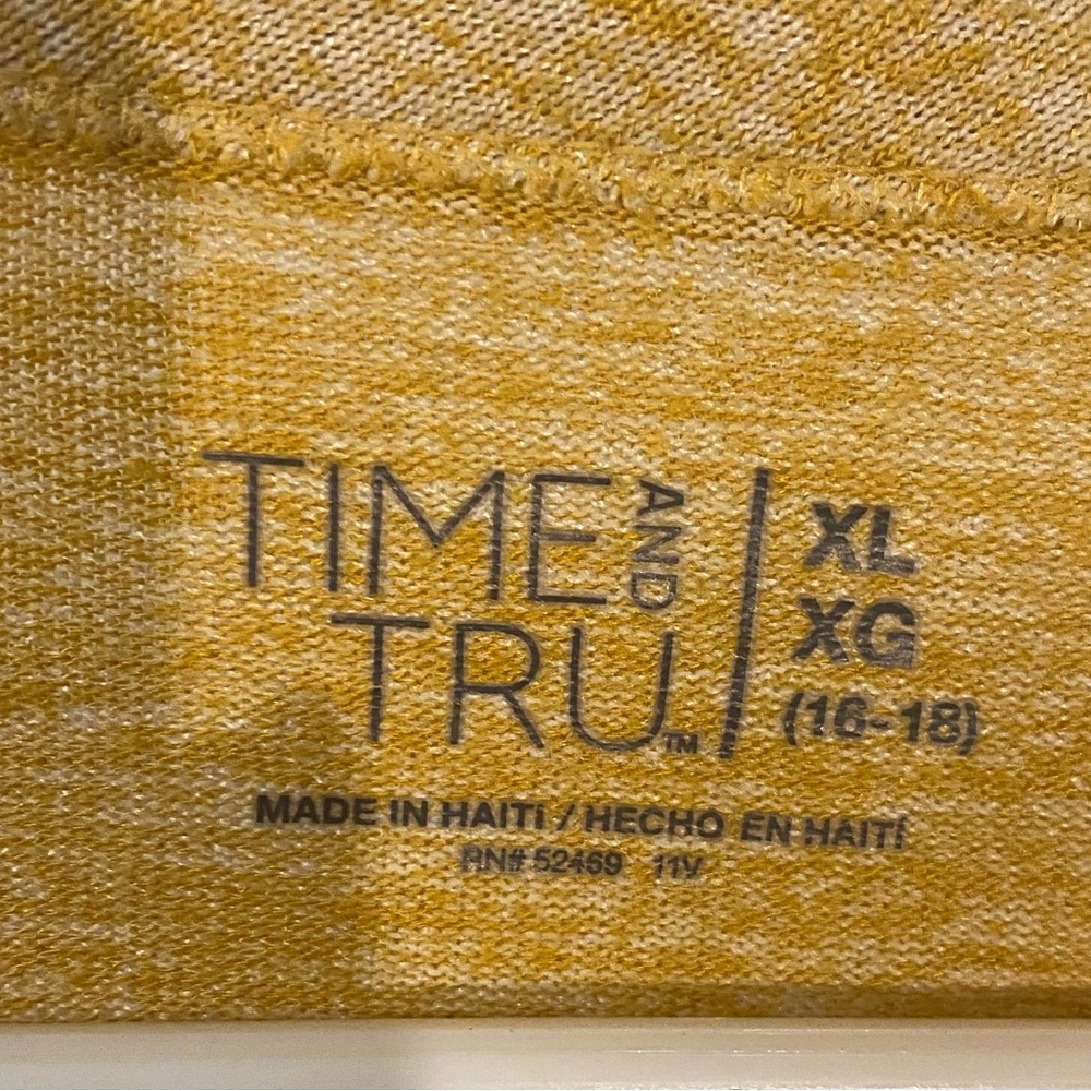 Time and Tru Mustard Long Sleeve Top - Picture 3 of 3